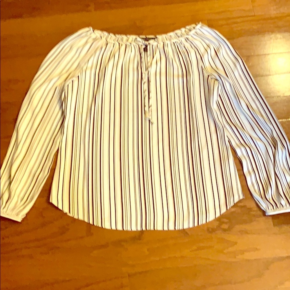 🌸WHBM Tie Neck Cream Vertical Stripe Blouse Sz 8